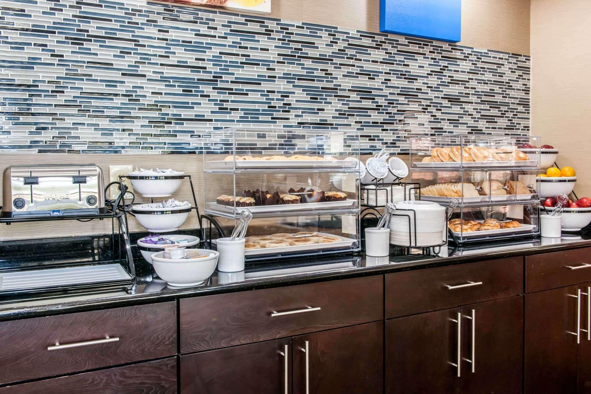 Comfort Inn Blue Ash North Экстерьер фото